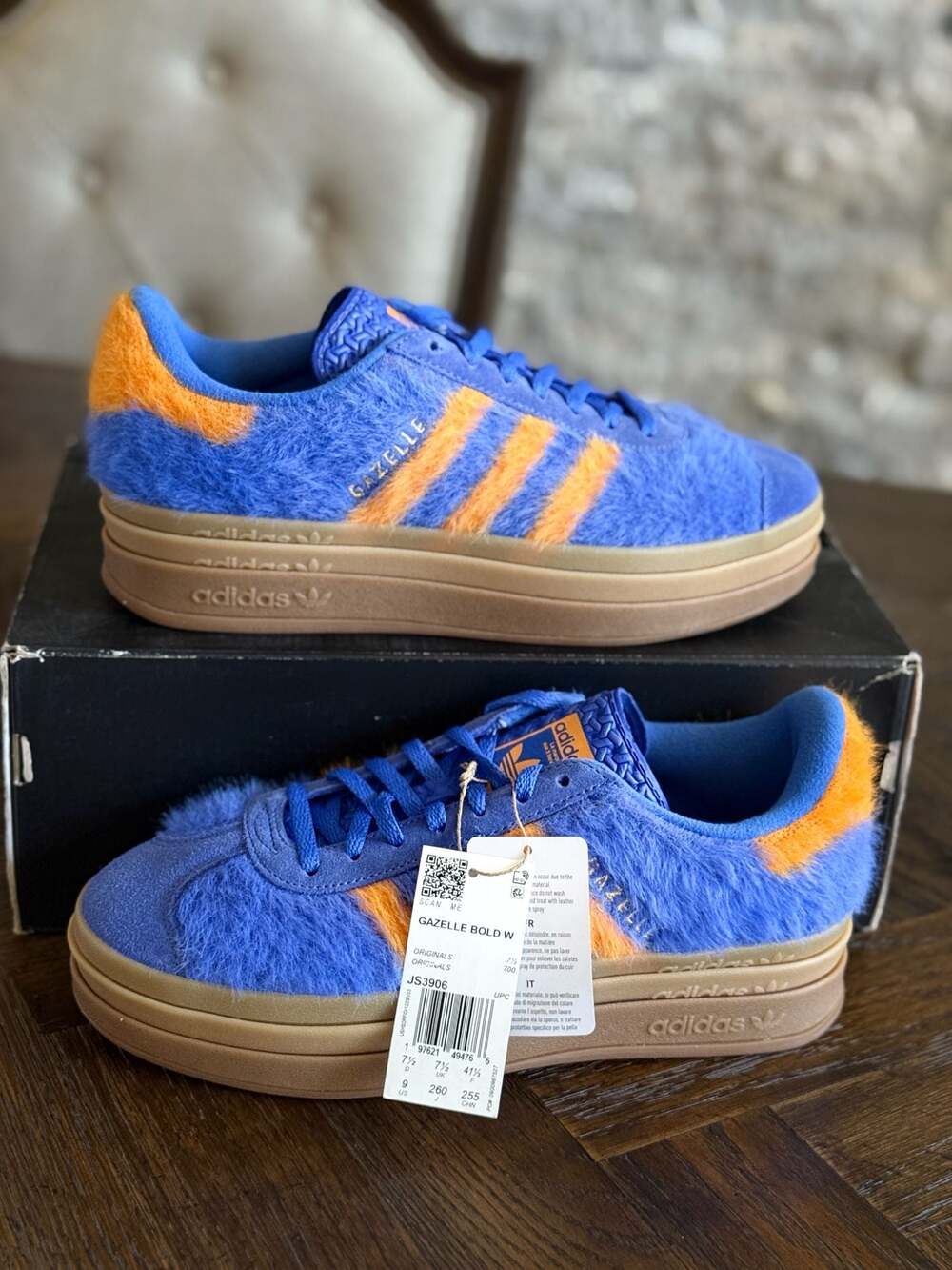 Adidas Gazelle Bold Knicks Faux Fur Platform Sneakers JS3906 size 9 Women’s